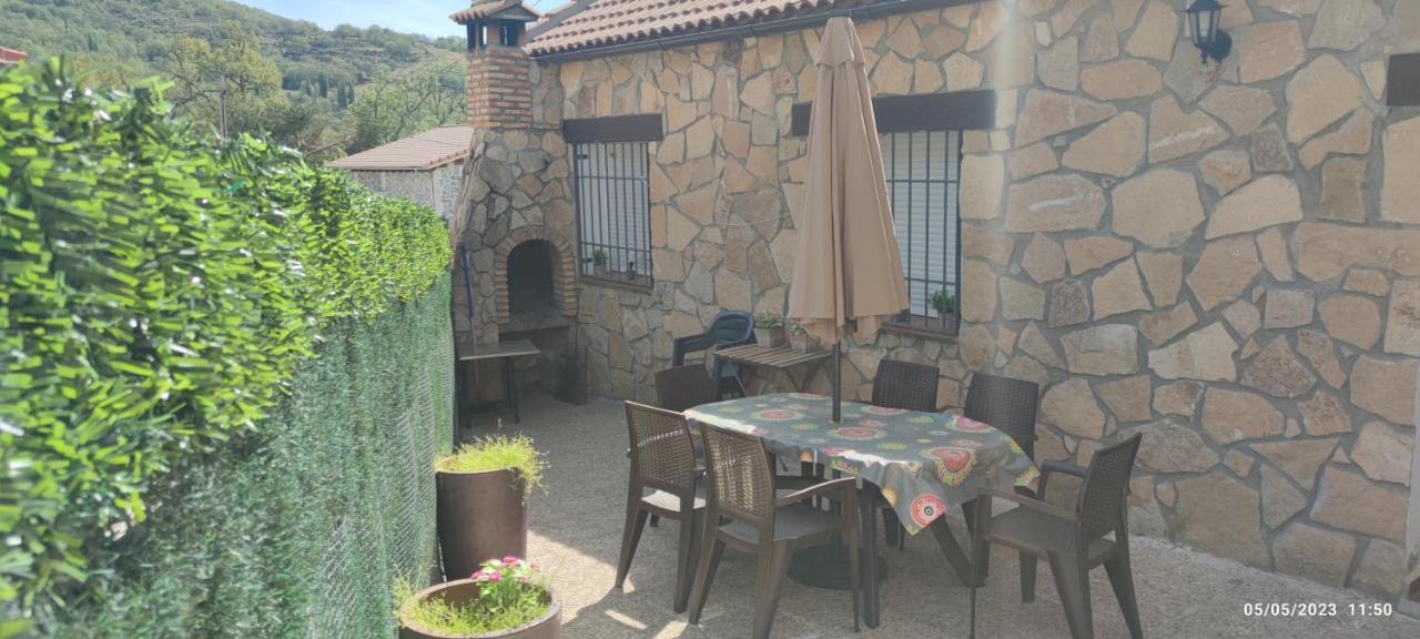 La Pasailla De Gredos Guest House Navacepeda de Tormes Екстериор снимка